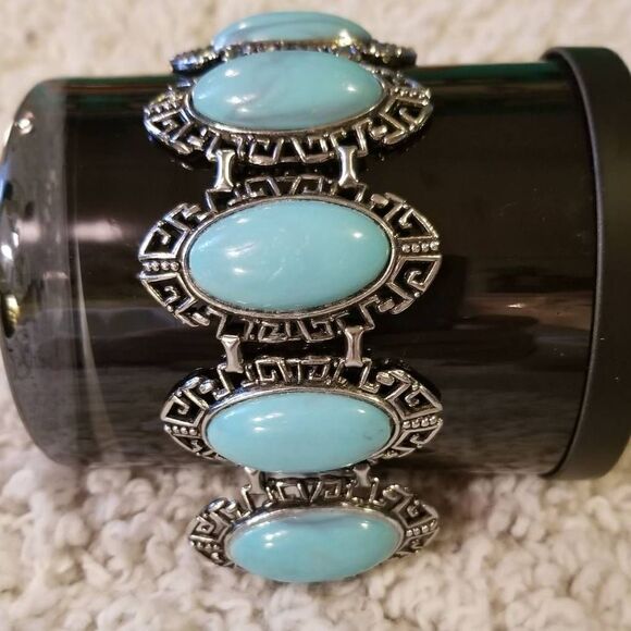KARU Acre Vintage Faux Turquoise Bracelet - Picture 1 of 8